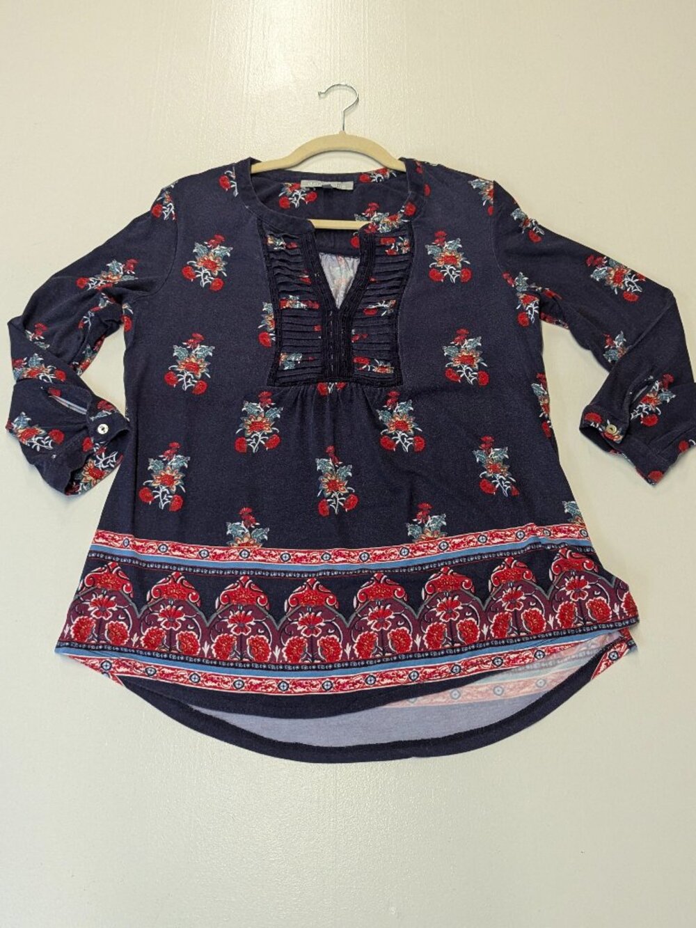 Daniel Rainn Size Small Navy and Red Mixed Media Tunic Style Top